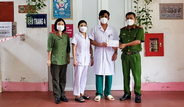 Quyên góp, ủng hộ thai phụ có hoàn cảnh khó khăn