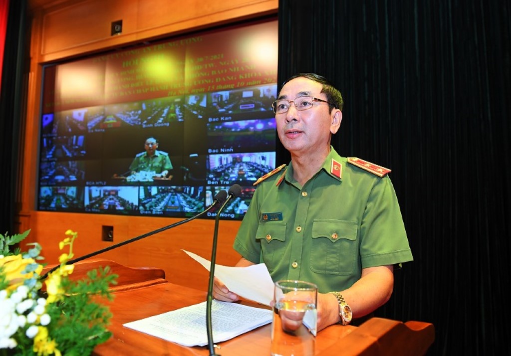 Thứ trưởng Trần Quốc Tỏ phát biểu tại hội nghị