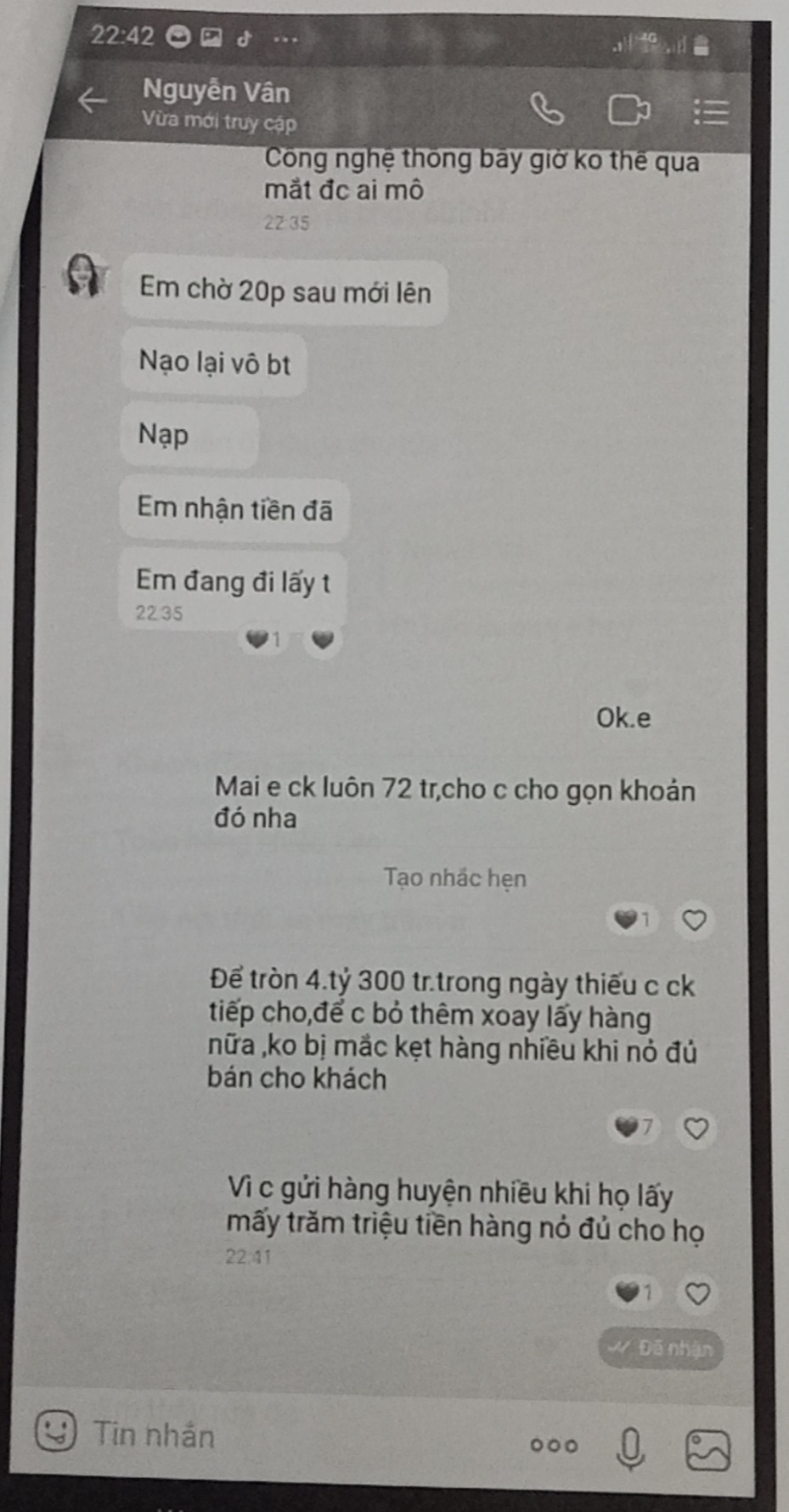 Tin nhắn Vân trao đổi với bị hại
