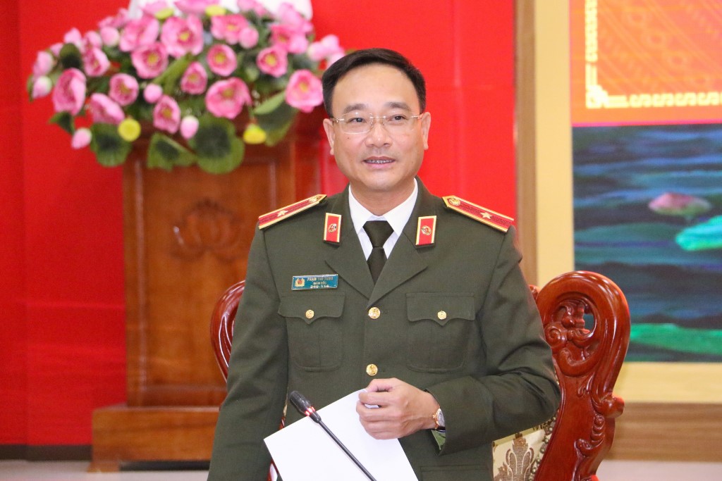 Đồng chí Thiếu tướng Phạm Thế Tùng, Ủy viên Ban Thường vụ Tỉnh ủy, Bí thư Đảng ủy, Giám đốc Công an tỉnh phát biểu tại hội nghị