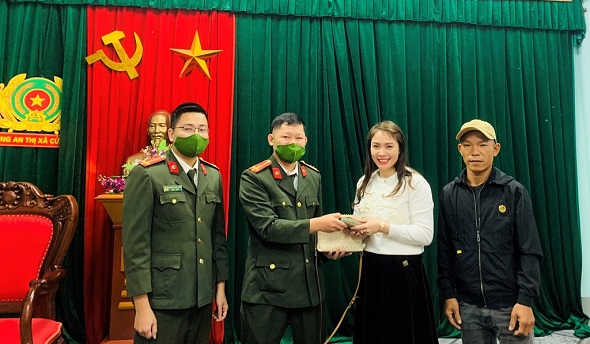 Nhanh chóng xác minh, truy tìm, bàn giao tài sản cho người đánh rơi