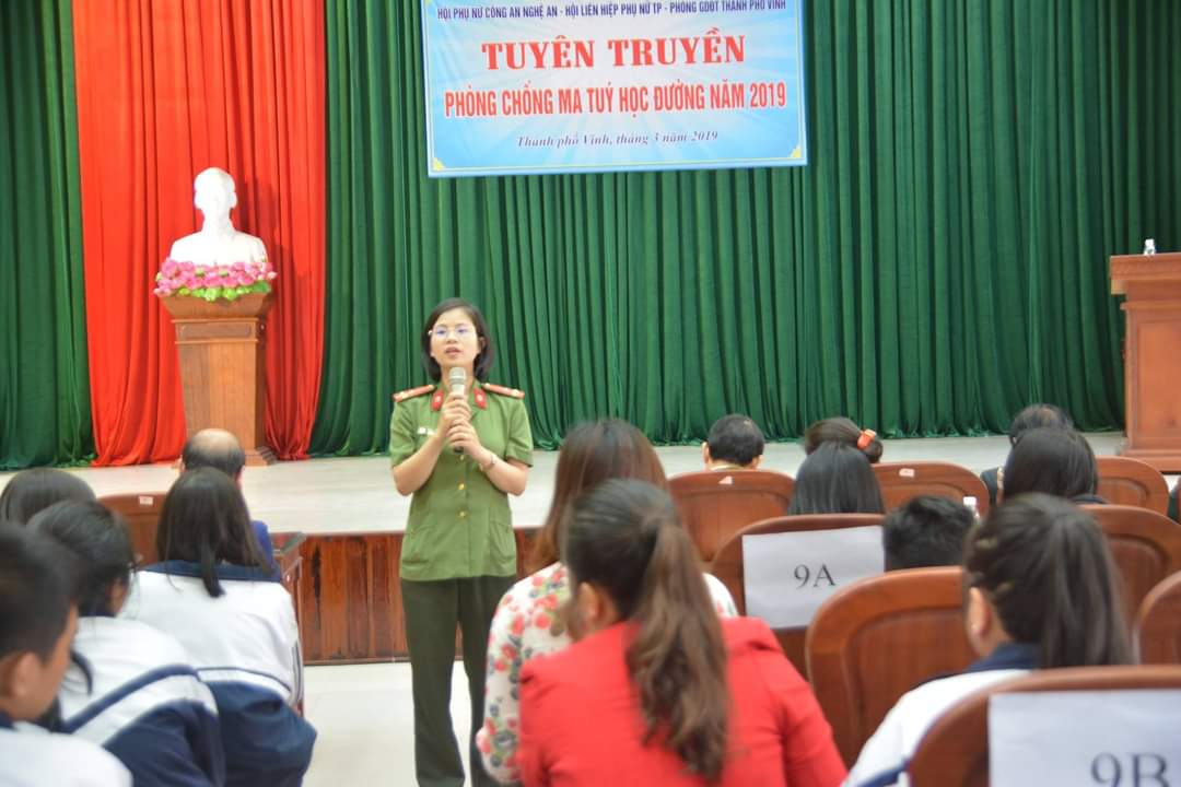 Tuyên truyền phổ biến pháp luật trong học sinh, thanh thiếu niên