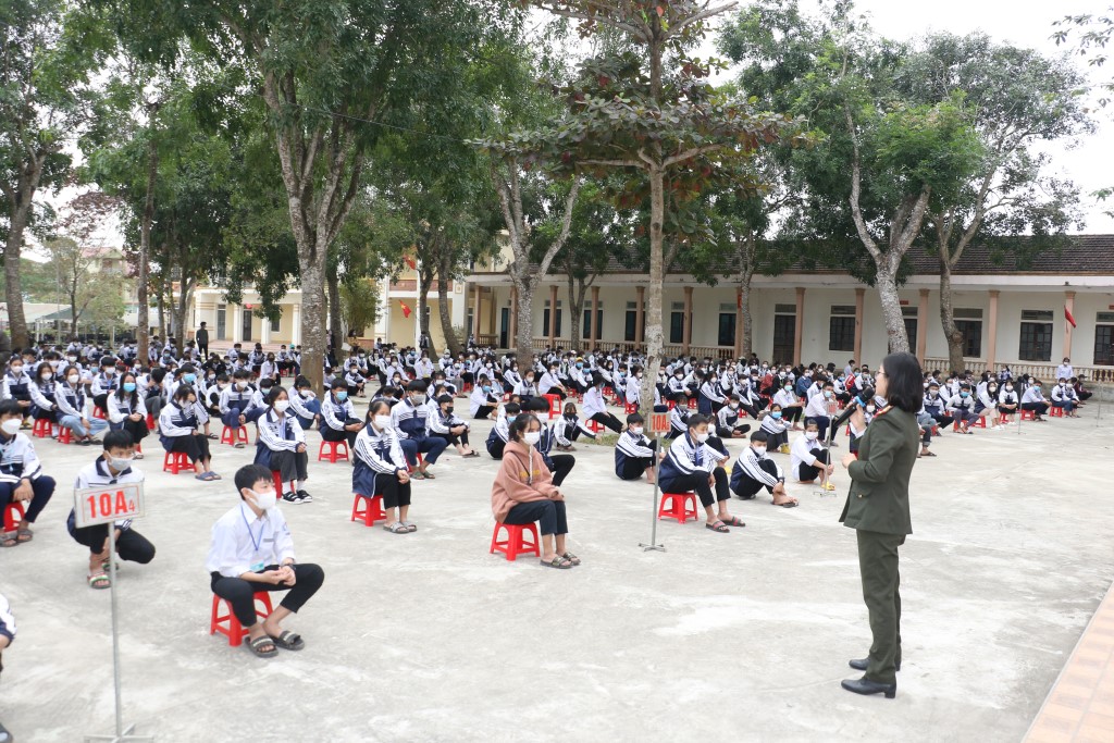 Buổi tuyên truyền có sự tham gia của hơn 1.100 học sinh tại 27 lớp học của Trường THPT Yên Thành 3
