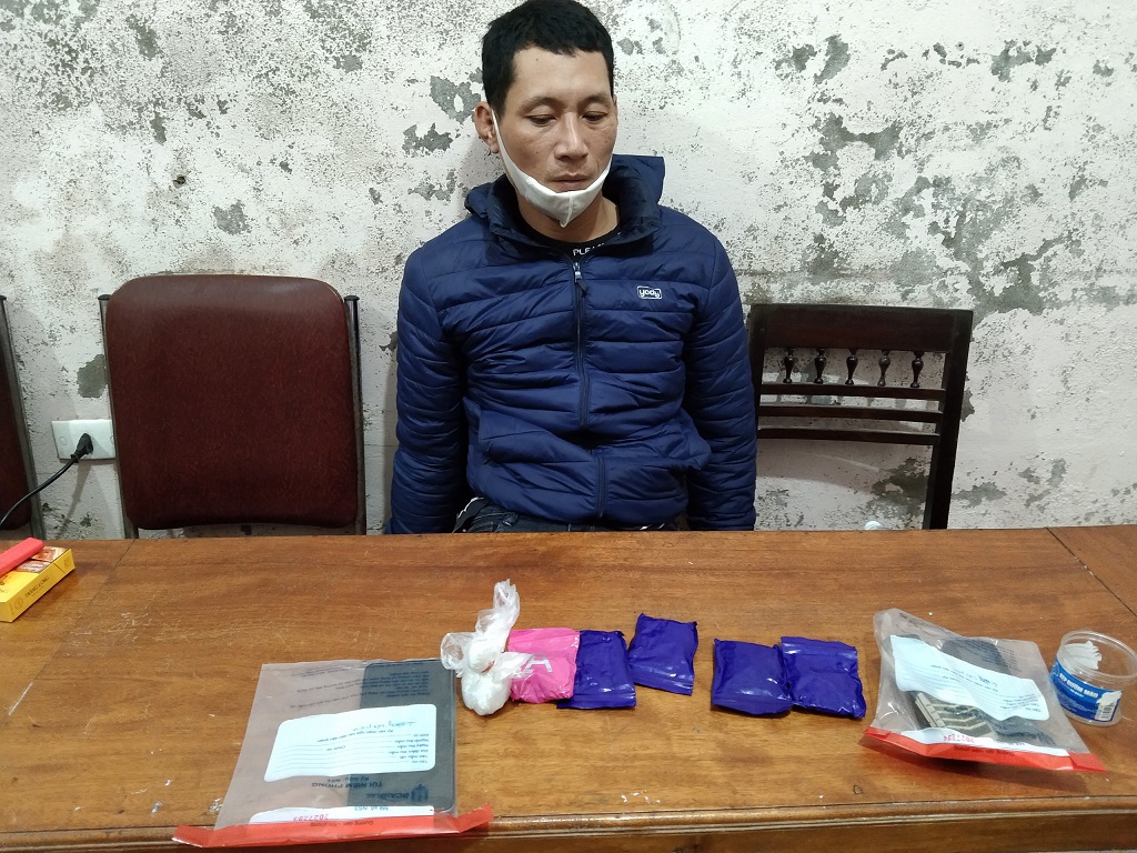 Đối tượng Võ Hữu Quyền cùng tang vật