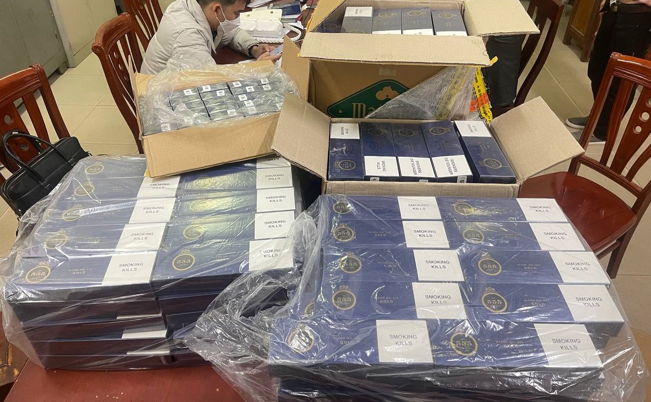 Cơ quan Công an thu giữ 2.500 bao thuốc lá nhập lậu