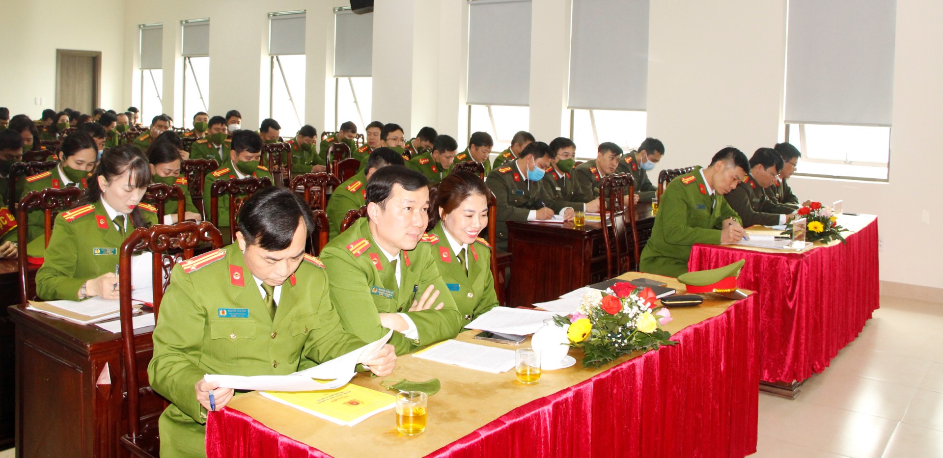 Các đại biểu dự Hội nghị