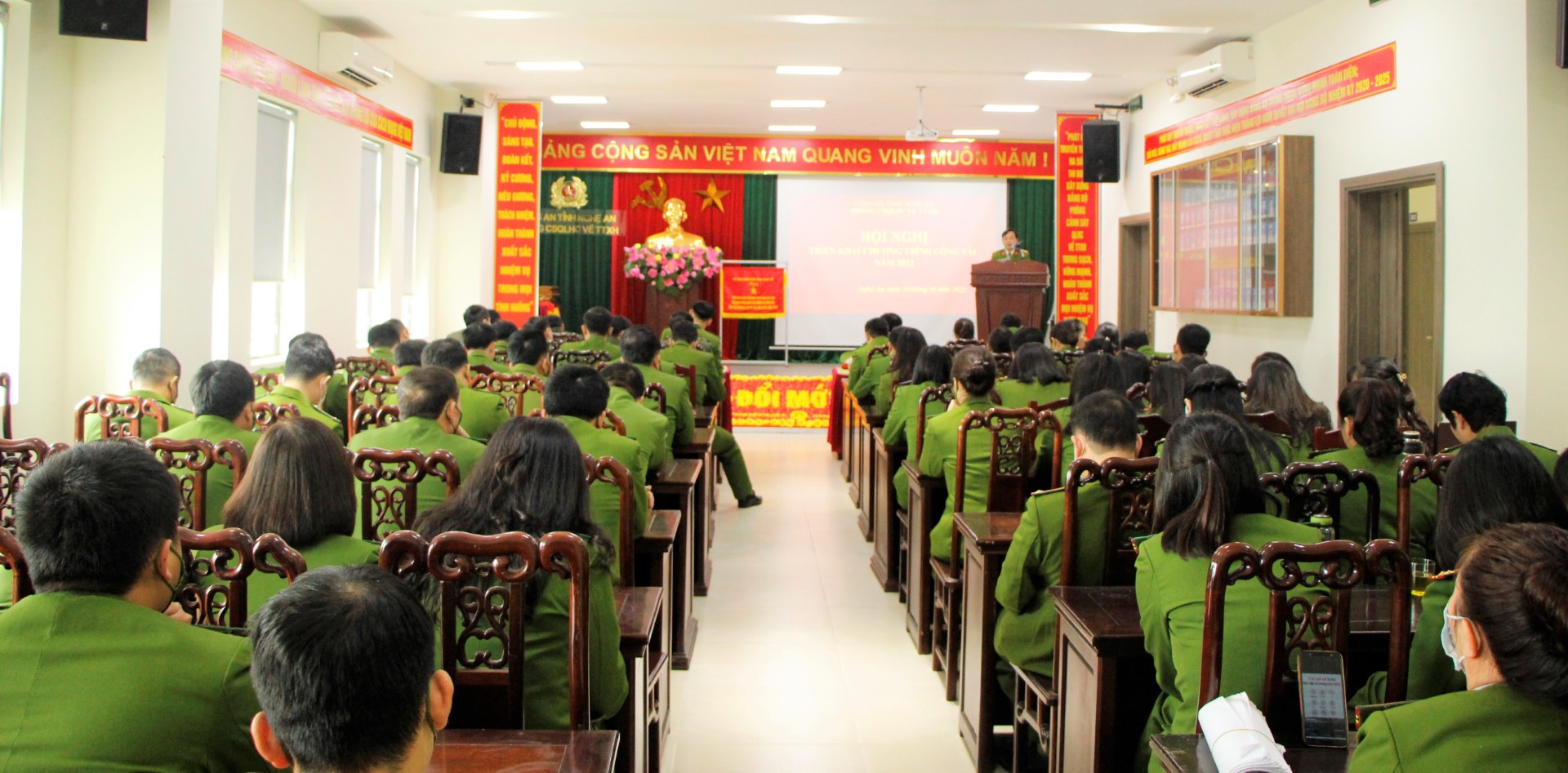 Toàn cảnh Hội nghị 