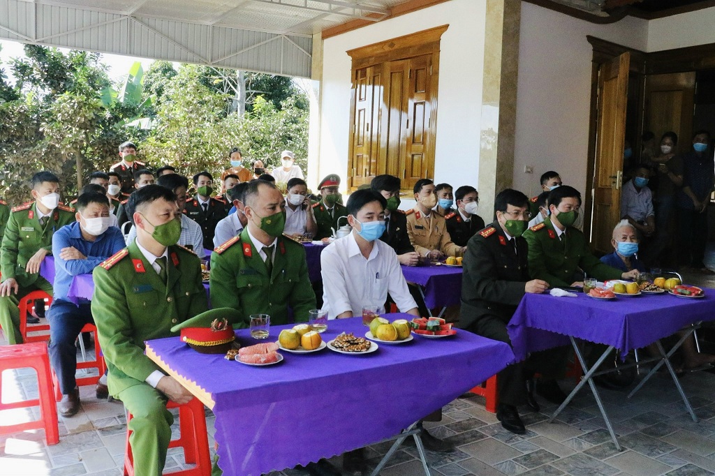 Các đại biểu tham dự buổi lễ
