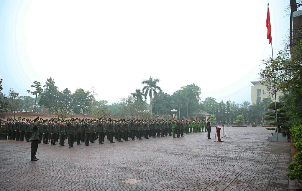 Toàn cảnh buổi lễ chào cờ