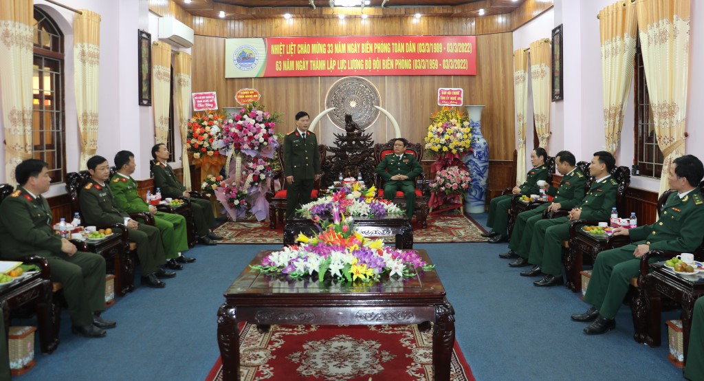 Lãnh đạo Công an tỉnh Nghệ An gửi những lời chúc mừng tới lực lượng Biên phòng tỉnh nhân ngày truyền thống  