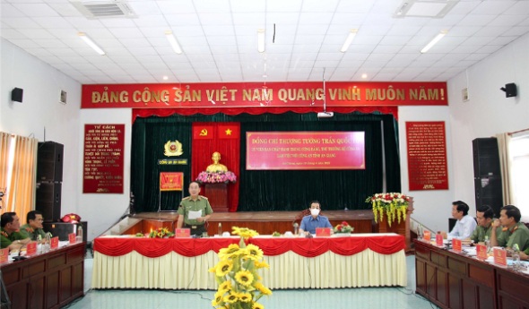 Đẩy mạnh công tác phòng ngừa tội phạm, xây dựng lực lượng Công an trong sạch, vững mạnh