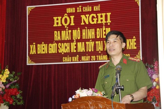 Đồng chí Đại tá Cao Minh Huyền, Phó Giám đốc Công an tỉnh phát biểu chỉ đạo Hội nghị