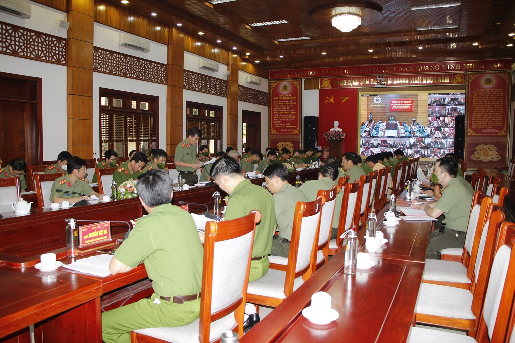 Hội nghị được tổ chức theo hình thức trực tuyến đến điểm cầu Công an các huyện, thành, thị trong tỉnh