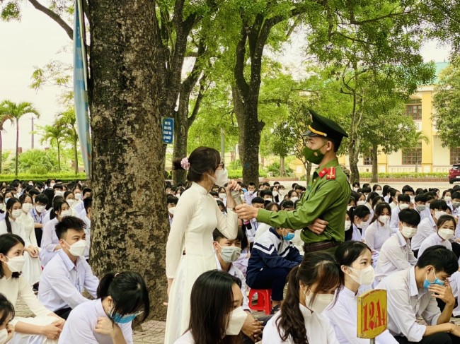 Tập huấn, trang bị kỹ năng tiếp nhận thông tin trên mạng xã hội cho học sinh