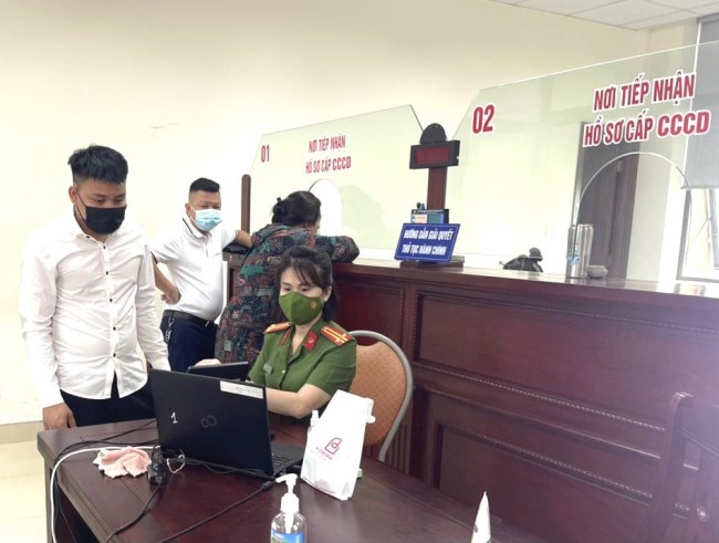 Phòng Cảnh sát quản lý hành chính về trật tự xã hội Công an tỉnh tổ chức thu nhận hồ sơ căn cước công dân có gắn chip
