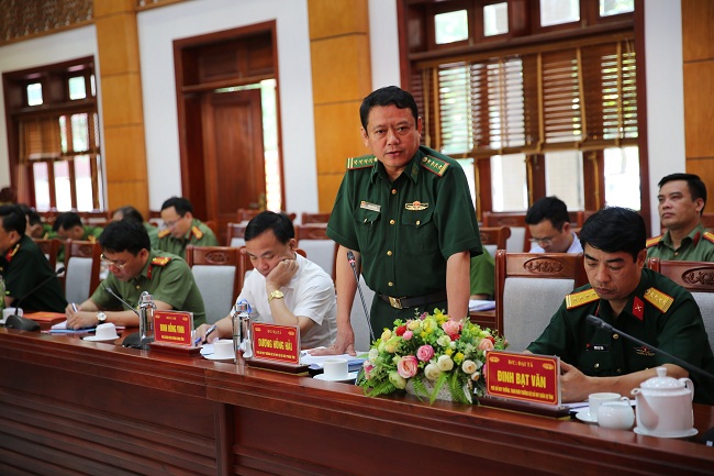 Đại diện Bộ Chỉ huy Bộ đội Biên phòng tỉnh phát biểu ý kiến.