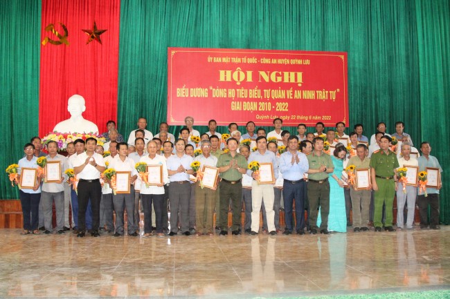 Khen thưởng 60 dòng họ tiêu biểu, tự quản về an ninh trật tự
