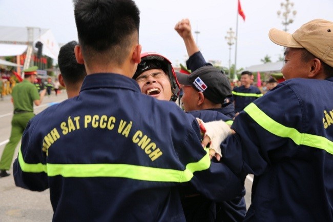 Và cả giọt nước mắt chiến thắng