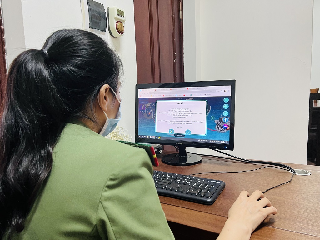 Cán bộ chiến sỹ Công an Nghệ An tham gia thi