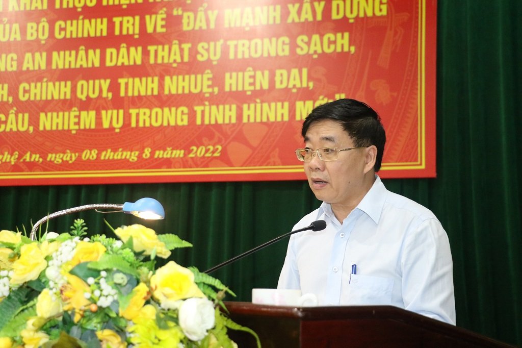 Đồng chí Nguyễn Văn Thông - Phó Bí thư Thường trực Tỉnh ủy quán triệt nội dung Nghị quyết số 12 của Bộ Chính trị