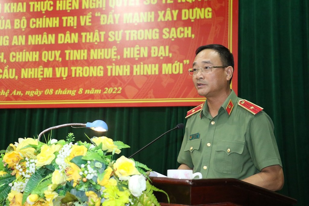 Đồng chí Thiếu tướng Phạm Thế Tùng - Ủy viên Ban Thường vụ Tỉnh ủy, Giám đốc Công an tỉnh quán triệt nội dung Kế hoạch thực hiện Nghị quyết số 12 của Ban Thường vụ Tỉnh ủy