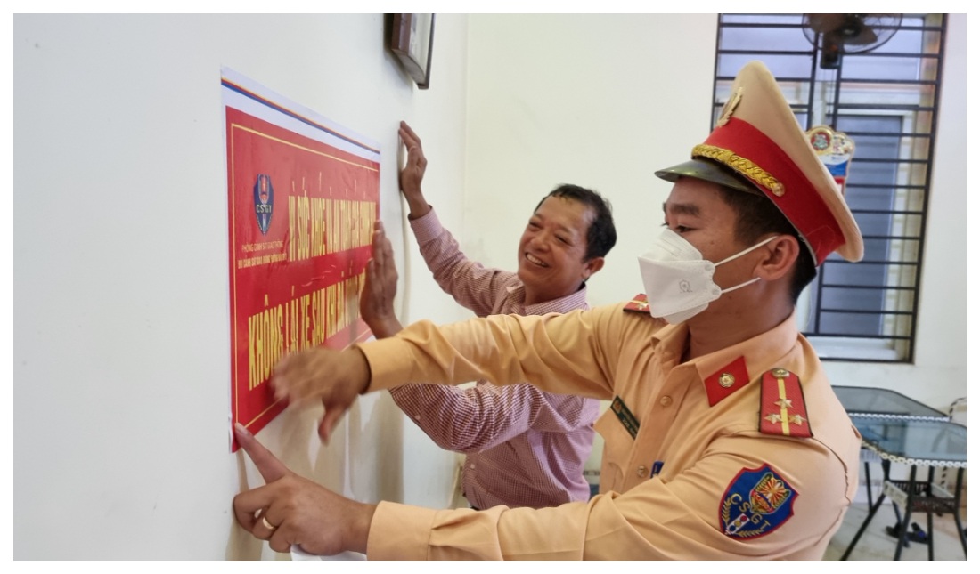 Gõ cửa hàng quán, vận động người đã uống rượu, bia thì không lái xe