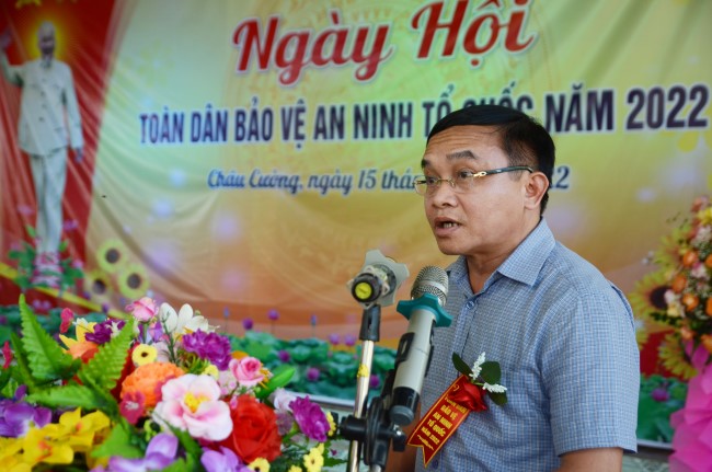 Đồng chí Ngọc Kim Nam, Ủy viên Ban Thường vụ Tỉnh ủy, Trưởng Ban Dân vận Tỉnh ủy phát biểu tại Ngày hội