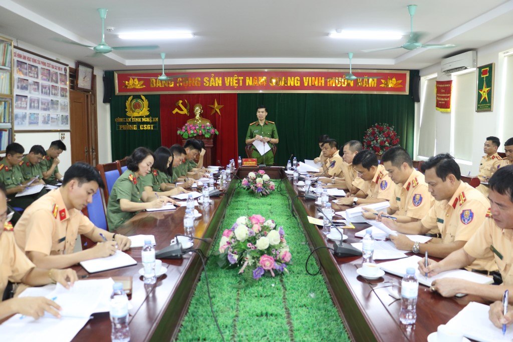 Đồng chí Đại tá Cao Minh Huyền chỉ đạo tại Hội nghị