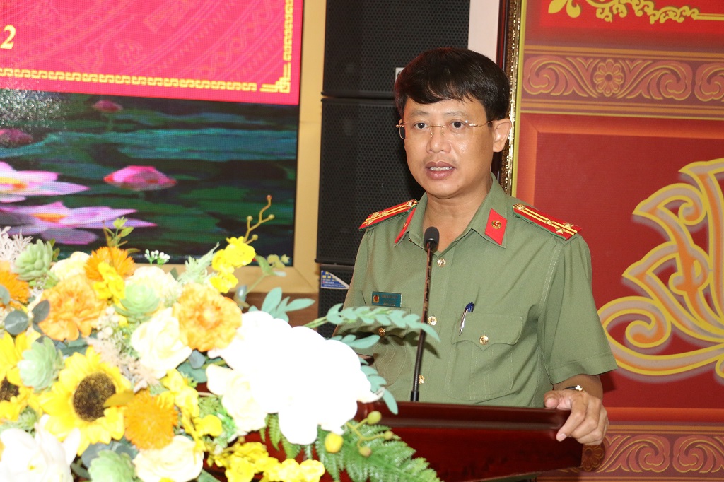 Lãnh đạo Phòng Tổ chức cán bộ công bố các quyết định của Giám đốc Công an tỉnh về việc điều động, bổ nhiệm các đồng chí: Thượng tá Phạm Vũ Cường; Thượng tá Nguyễn Trọng Khanh; Thượng tá Chu Đăng Phan