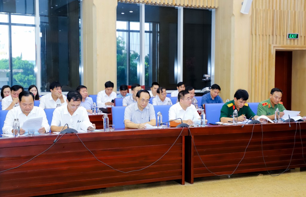 Đồng chí Thiếu tướng Phạm Thế Tùng, Ủy viên Ban Thường vụ Tỉnh ủy, Giám đốc Công an tỉnh và các đại biểu dự Hội nghị