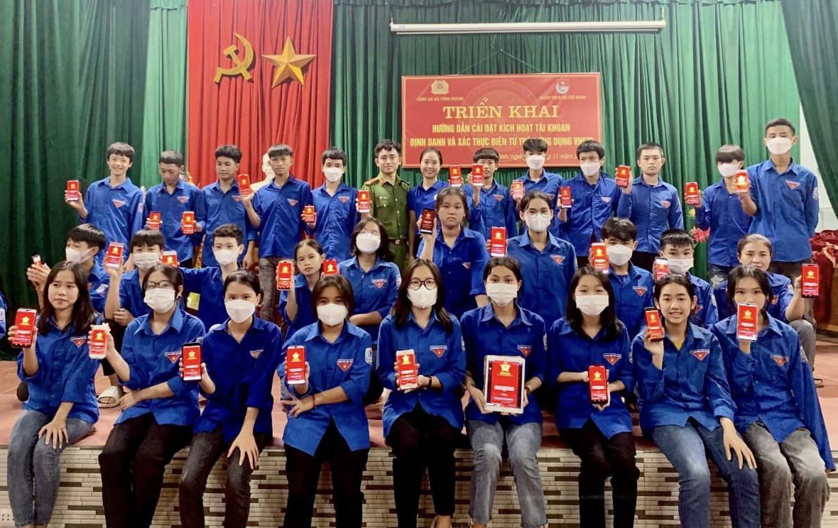 Tổ chức các buổi tuyên truyền hướng dẫn người dân cài đặt Mã định danh điện tử trên điện thoại
