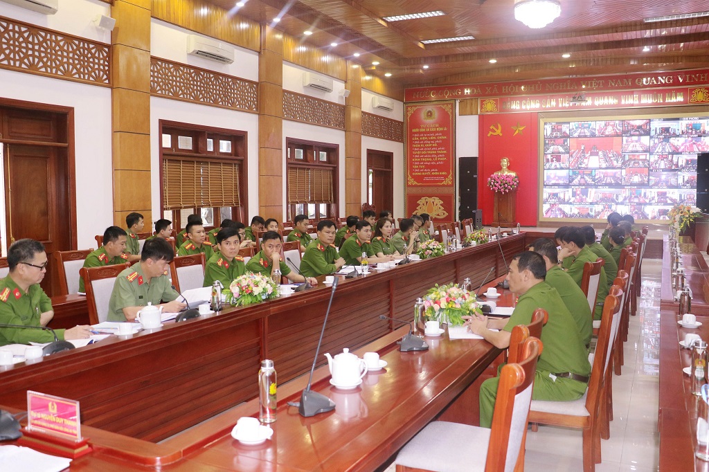Tại điểm cầu Công an tỉnh Nghệ An