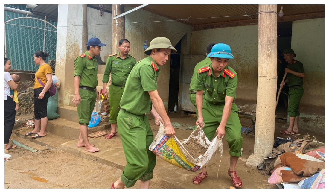 Trả lời kiến nghị của cử tri về đề nghị tăng thêm lực lượng đối với Công an cấp xã