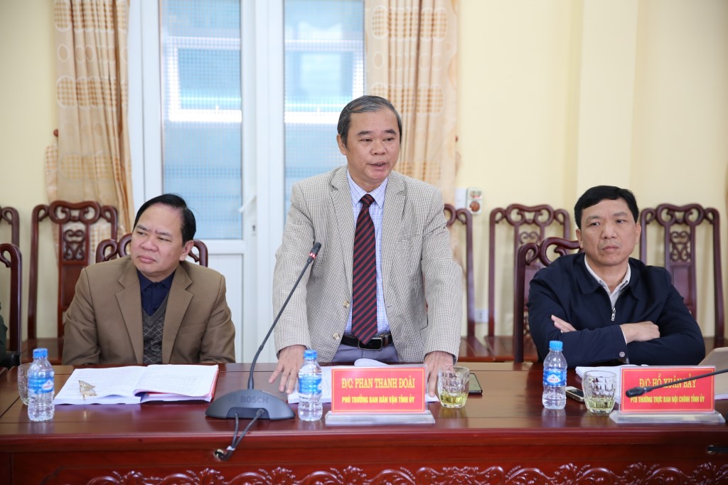 Đồng chí Phan Thanh Đoài, Phó Trưởng Ban Dân vận Tỉnh ủy phát biểu tại Hội nghị
