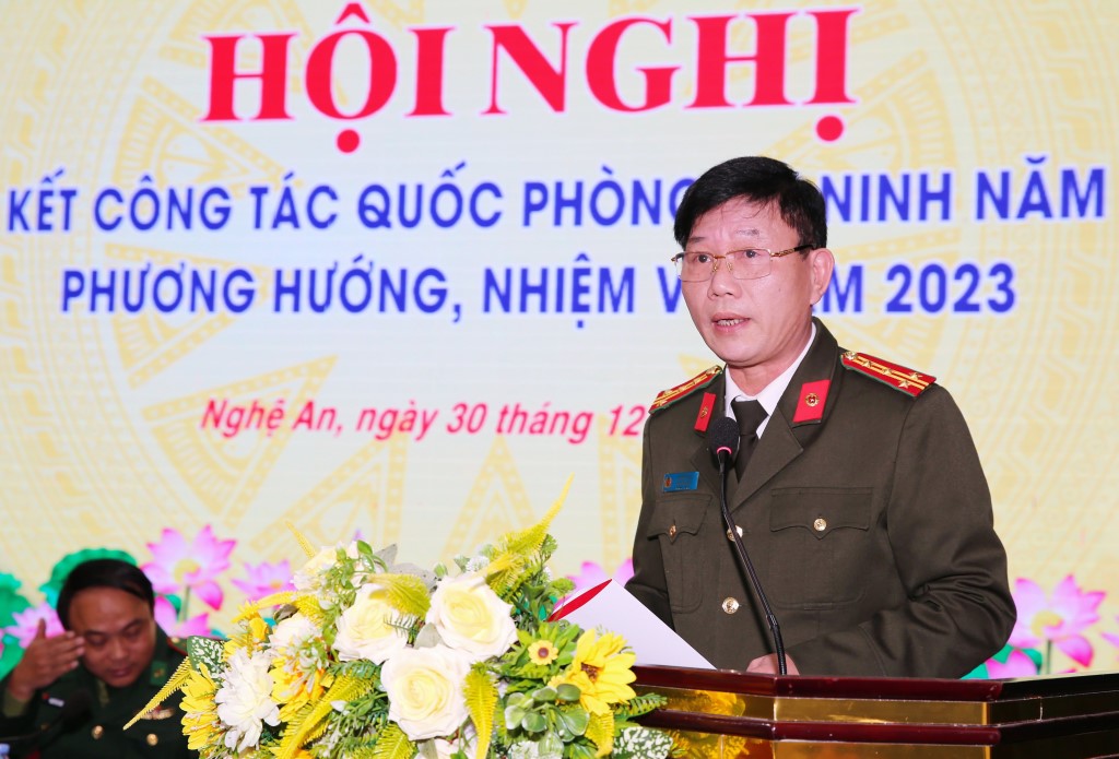 Đồng chí Đại tá Lê Văn Thái, Phó Giám đốc Công an tỉnh phát biểu