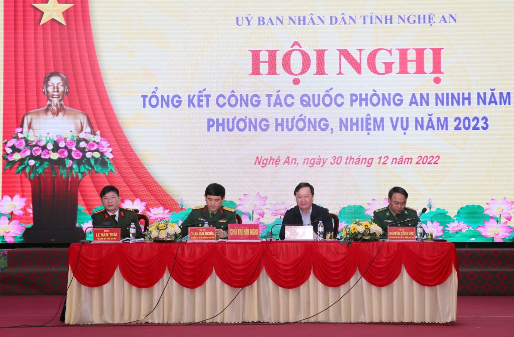 Các đồng chí chủ trì Hội nghị