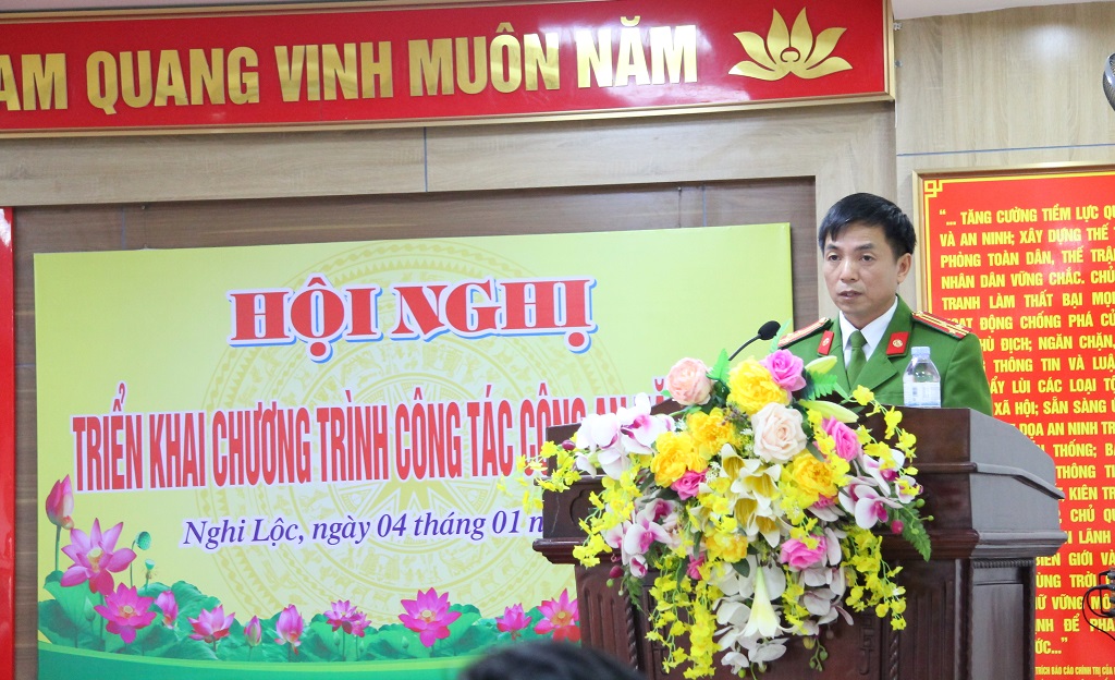 Các đồng chí Phó Trưởng Công an huyện Nghi Lộc phát biểu tại Hội nghị