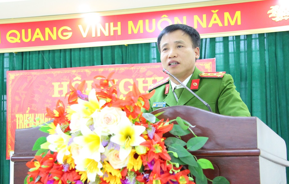 Đồng chí Đại tá Nguyễn Duy Thanh, Phó Giám đốc Công an tỉnh phát biểu chỉ đạo tại Hội nghị