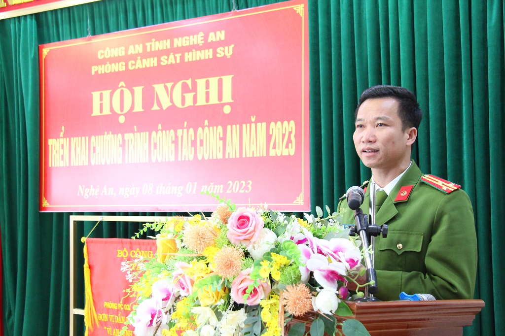 Đồng chí Thượng  tá Trần Đức Thân - Trưởng Phòng Cảnh sát hình sự phát biểu tại Hội nghị