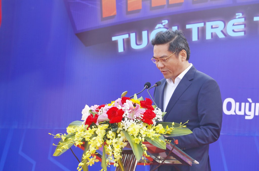 Đồng chí Hoàng Nghĩa Hiếu - Phó Bí thư Tỉnh ủy phát biểu tại buổi lễ