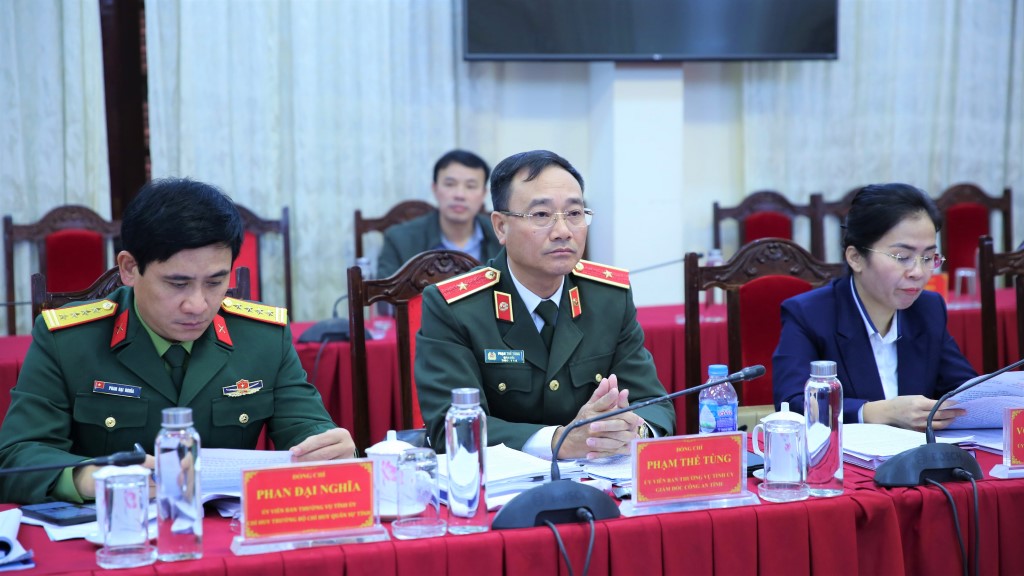 Đồng chí Thiếu tướng Phạm Thế Tùng, Ủy viên Ban Thường vụ Tỉnh ủy, Giám đốc Công an tỉnh dự phiên họp