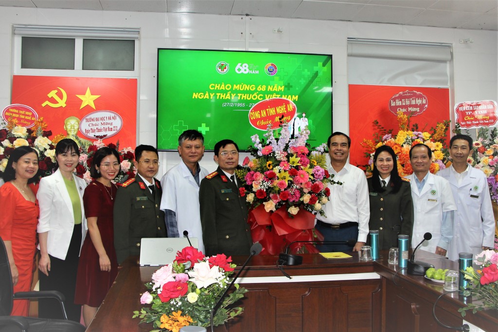 Chúc mừng Bệnh viện Thành phố Vinh