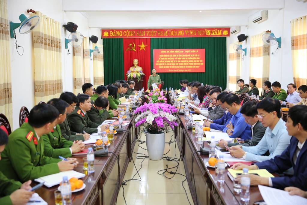 Toàn cảnh buổi làm việc