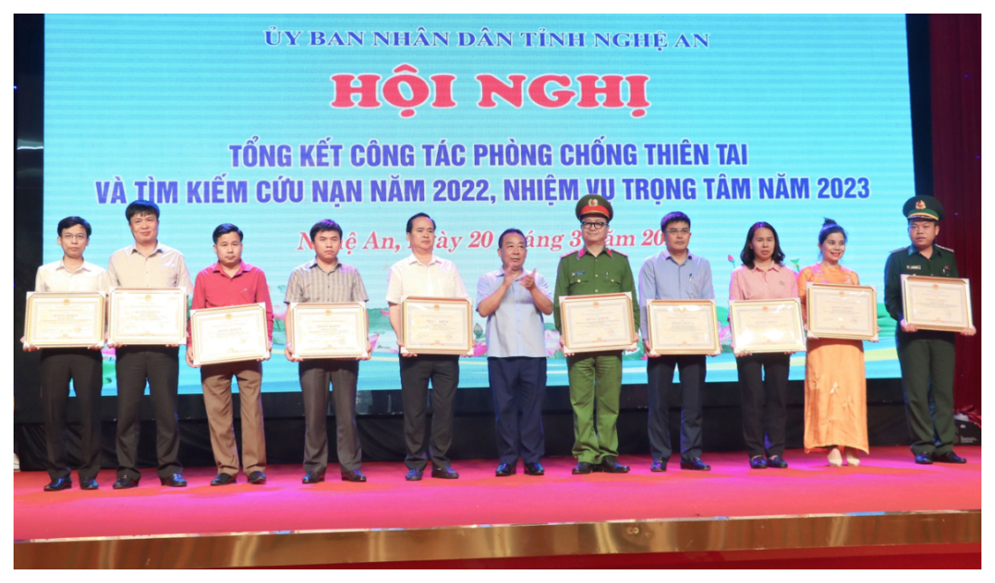 Phòng Cảnh sát phòng cháy, chữa cháy và cứu nạn, cứu hộ đạt thành tích xuất sắc trong công tác phòng chống thiên tai, tìm kiếm cứu nạn năm 2022