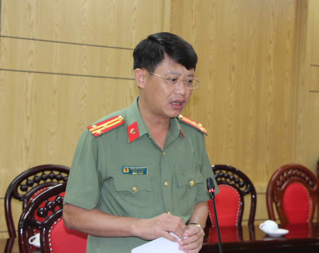 Đại diện lãnh đạo Phòng Tổ chức, cán bộ phát biểu tại Hội nghị