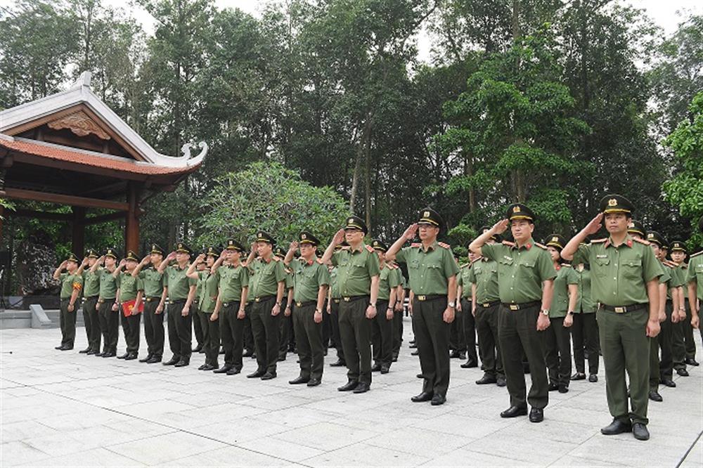 Xây dựng lực lượng Tham mưu Công an nhân dân thật sự trong sạch, vững mạnh, chính quy, tinh nhuệ, hiện đại