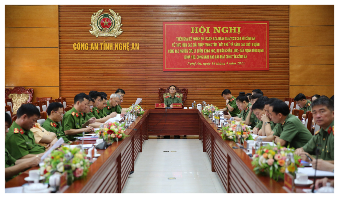 Đẩy mạnh ứng dụng khoa học và công nghệ phục vụ công tác công an
