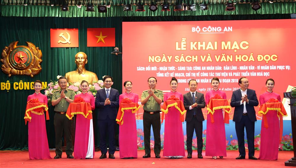 Khai mạc Ngày Sách và Văn hóa đọc trong Công an nhân dân năm 2023