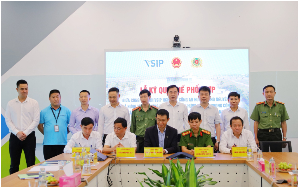 Ký kết quy chế phối hợp đảm bảo an ninh trật tự tại Khu công nghiệp VSIP