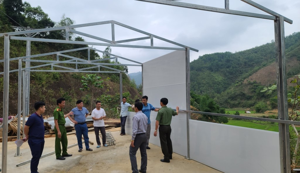Đoàn công tác trực tiếp khảo sát tại hiện trường